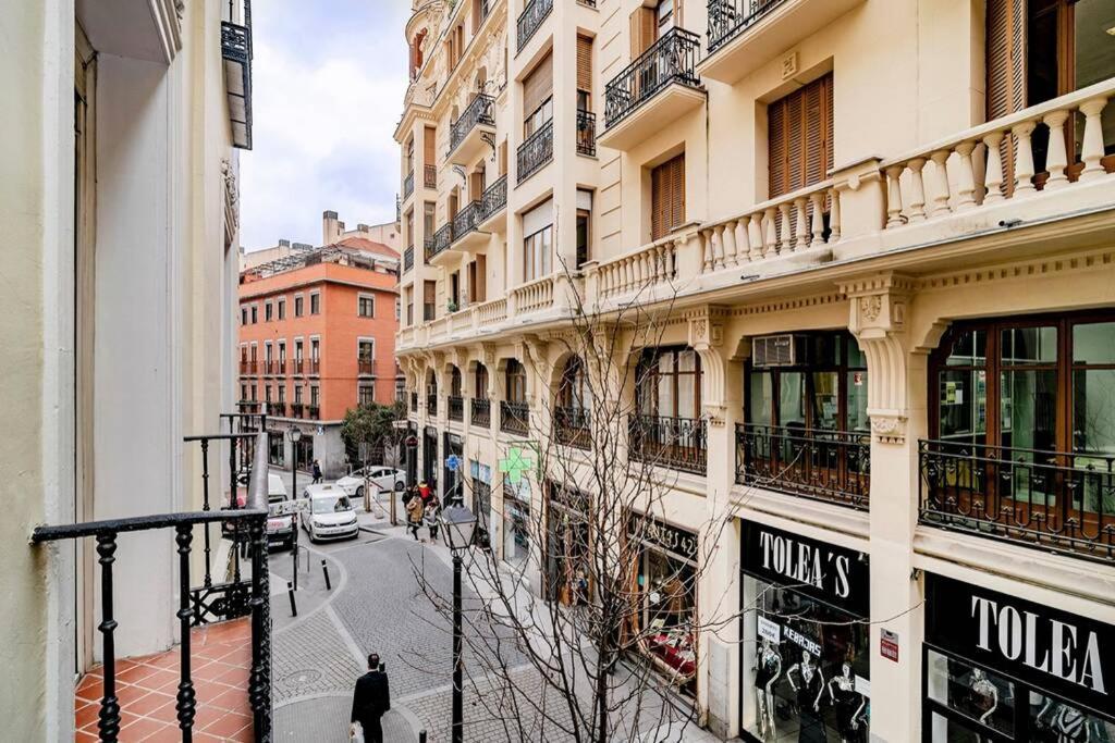 Encantador Apartamento En Chueca Junto A Gran Via, Infantas 1-1 By Batuecas 马德里 外观 照片