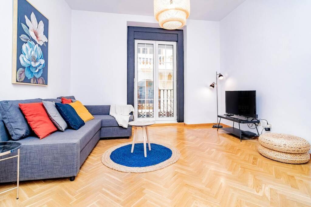 Encantador Apartamento En Chueca Junto A Gran Via, Infantas 1-1 By Batuecas 马德里 外观 照片